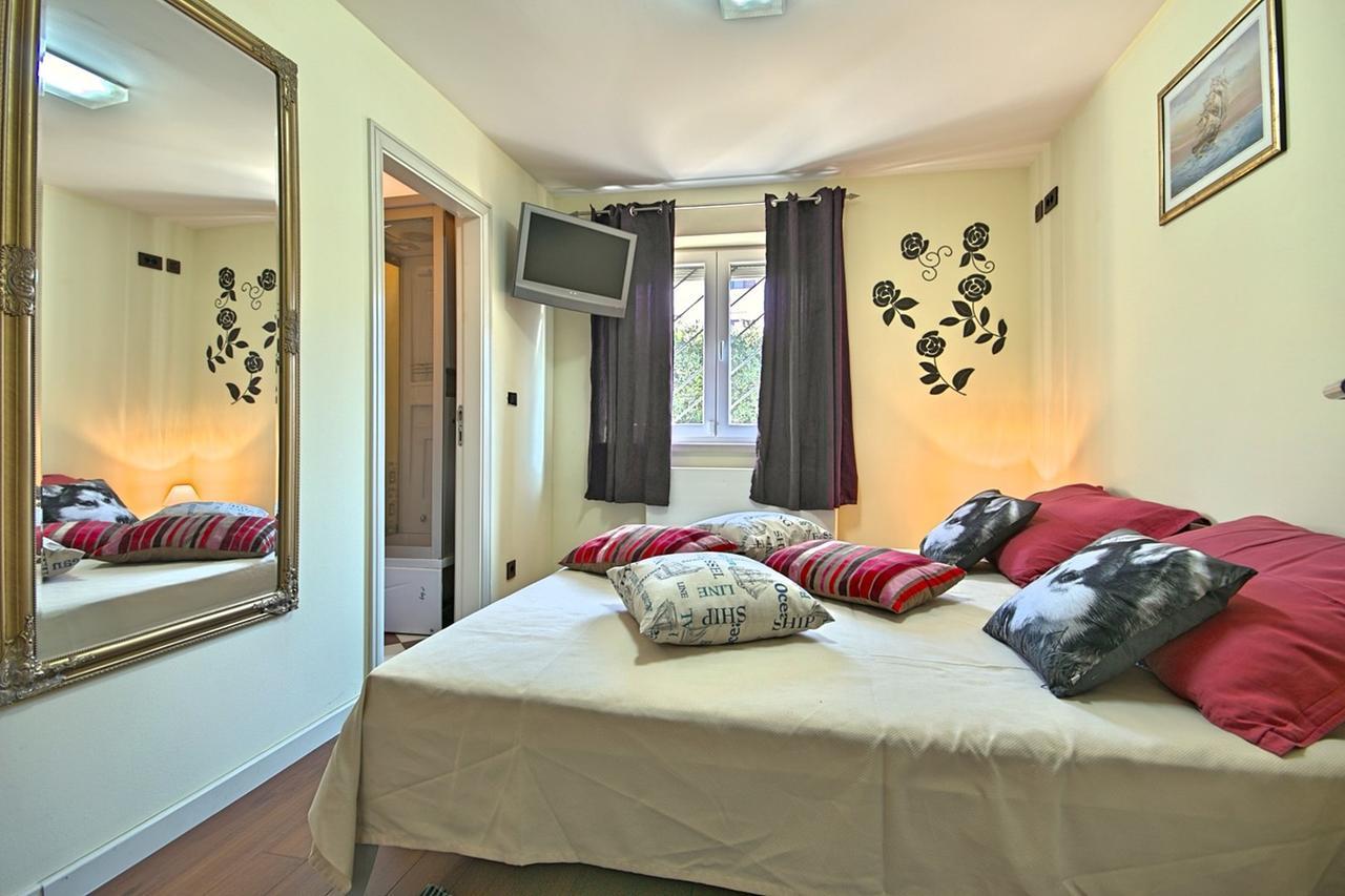 Villa Lidija Poreč Extérieur photo